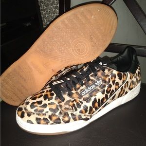 Adidas originals continental 80 leopard print size 10